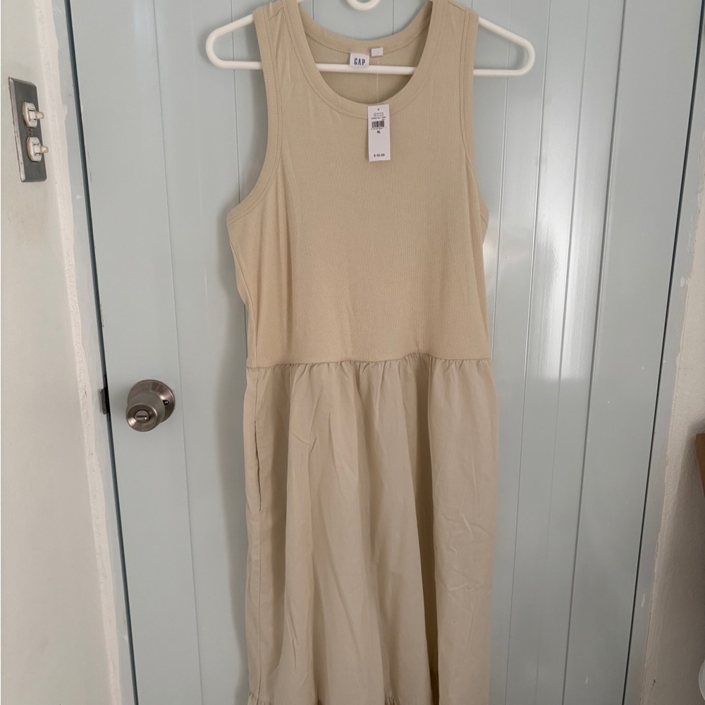 Stylish Cream womens NWT brand is GAP